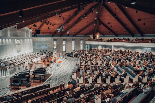 Digital Infrastructure in Worship and Cultural Venues: Meeting High-Fidelity Pro AV Demands Without Compromising Tradition
