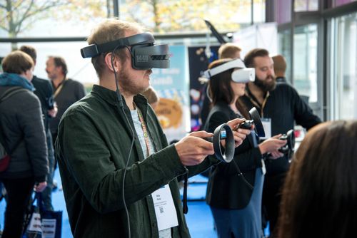 Virtual reality museum tours and personalised digital signage - How AI and IoT are shaping next era of Pro AV