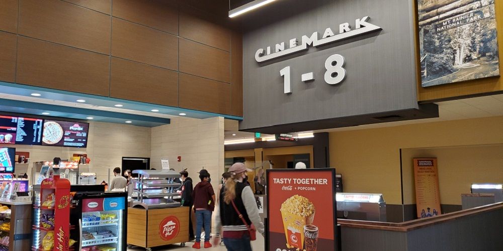 Five Ways Digital Signage Can Help Revive Movie Theatres