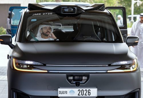 Sheikh Hamdan Launches Dubai’s First Autonomous RT6 Taxi Service