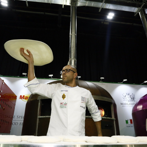 Pasqualino Barbasso - Acrobatic Pizza