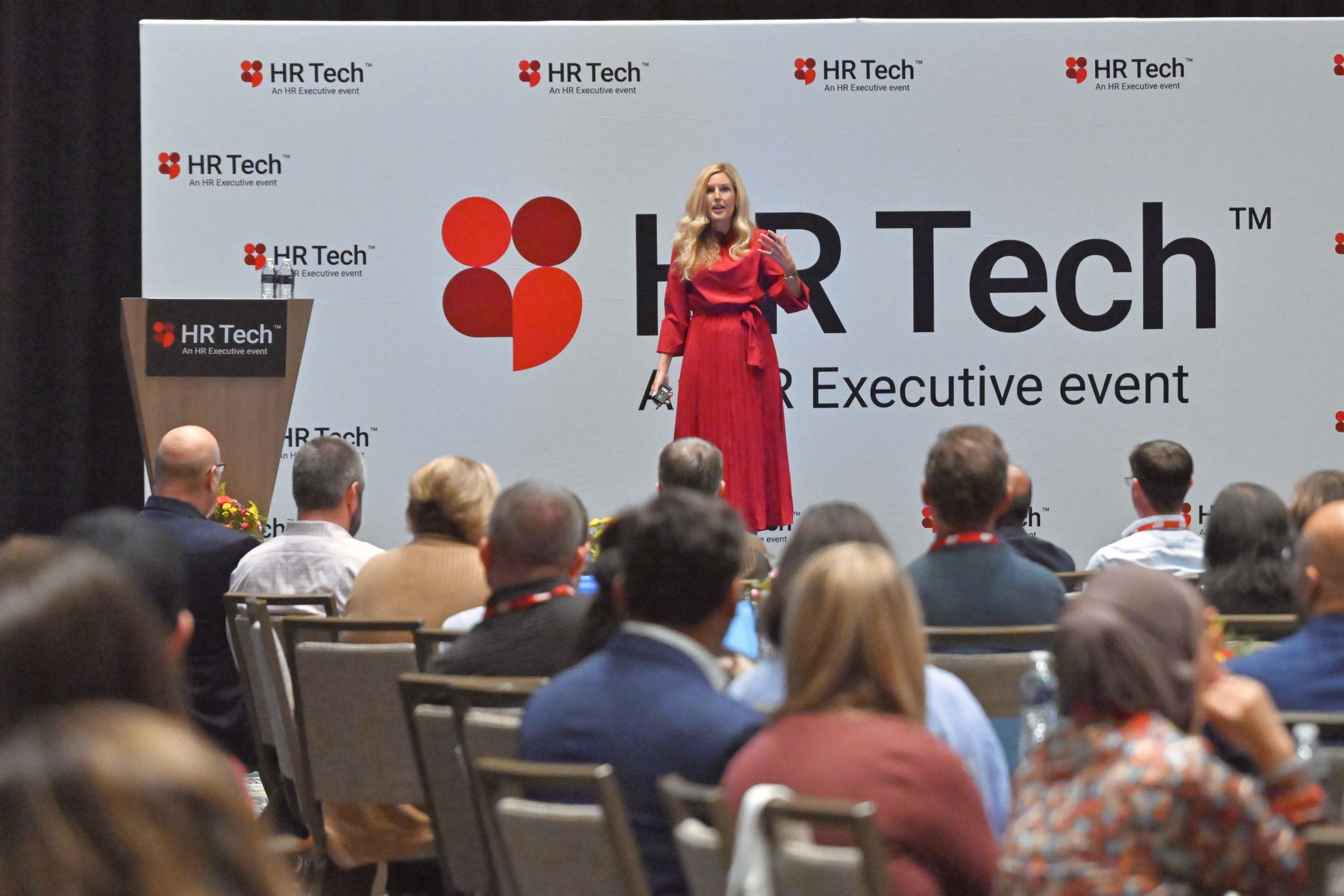 HR 2030 — The New Operating Model for an AI-Enabled HR Function