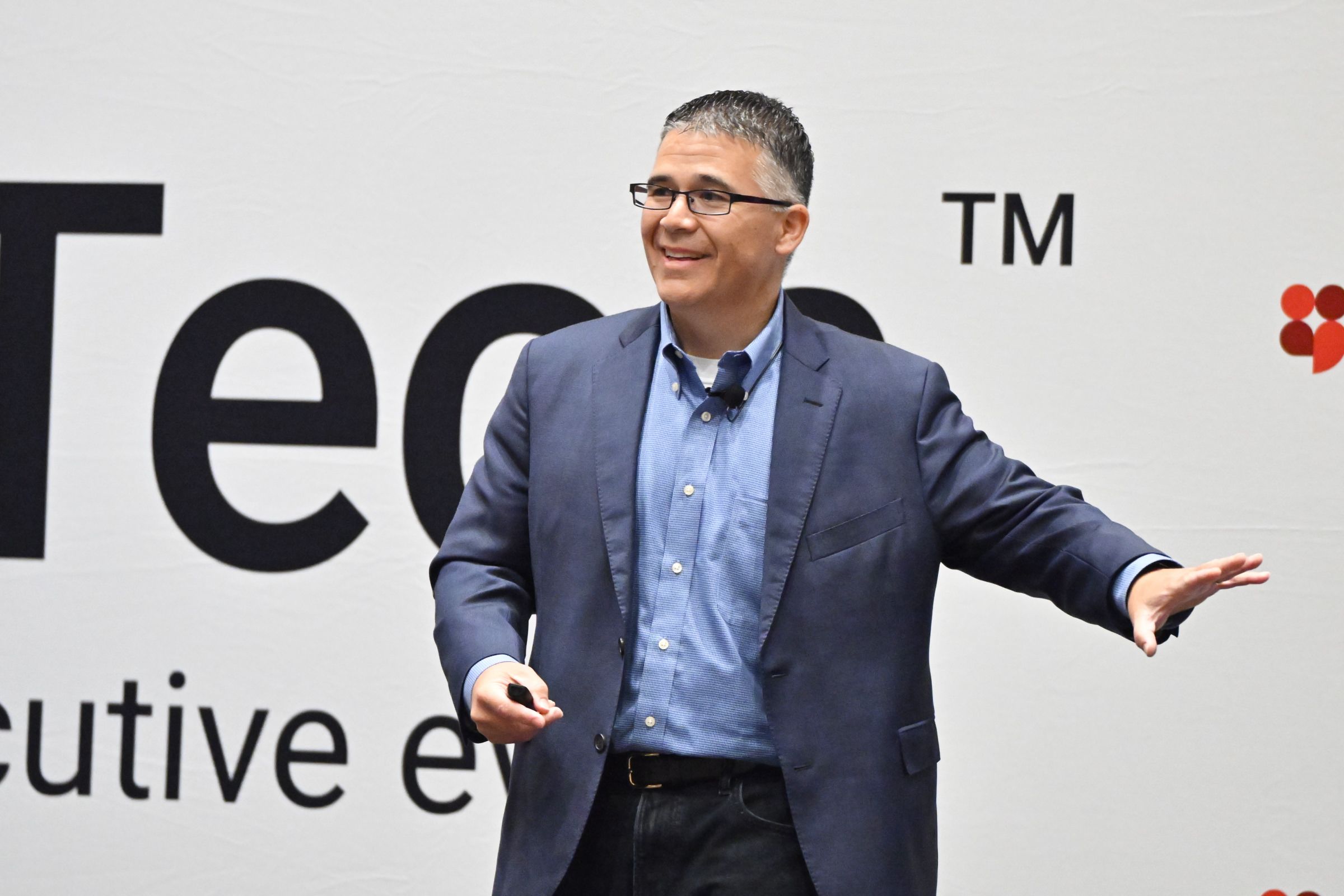 A New Operating Model for Work: How HR Can Orchestrate People, AI Agents, and Outcomes