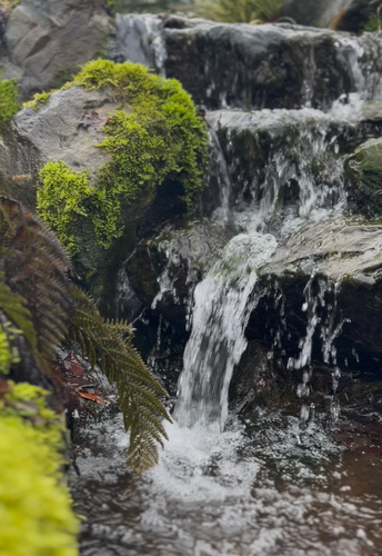 Brit Ponds Natural Waterfall 