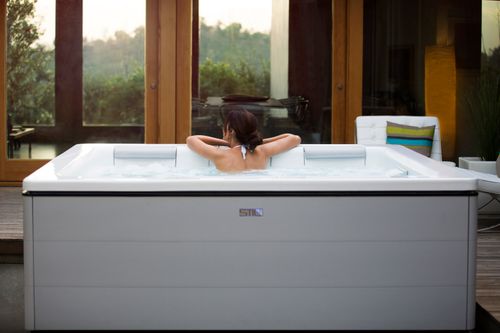 STIL™ by Bullfrog Spas®