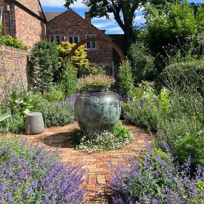 The Art of the Garden Arch - More Than a Walkway: Creating Garden Rooms
