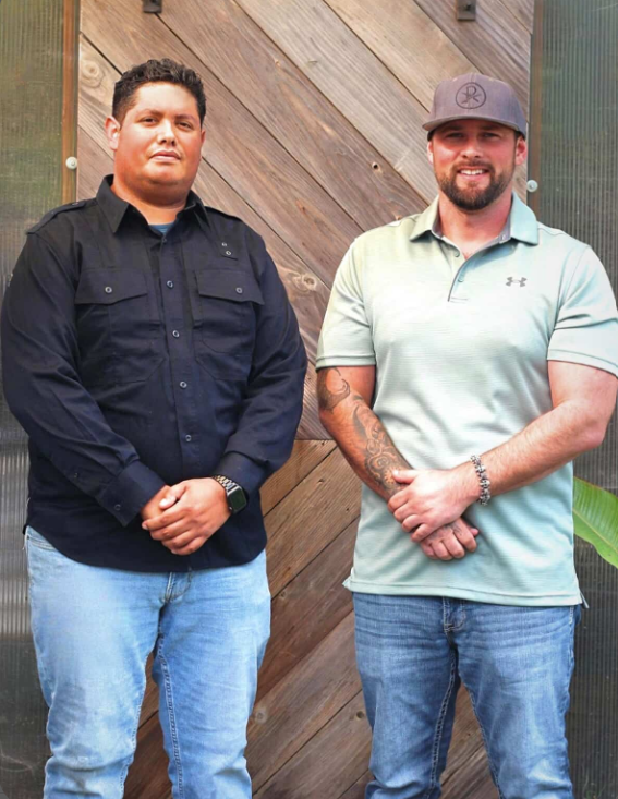 Chris Herendeen & Jorge Galaviz (@fluorescentlandscapes)