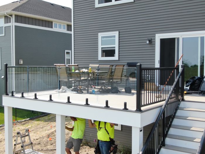 Mixed Railing Materials with IG Railing 