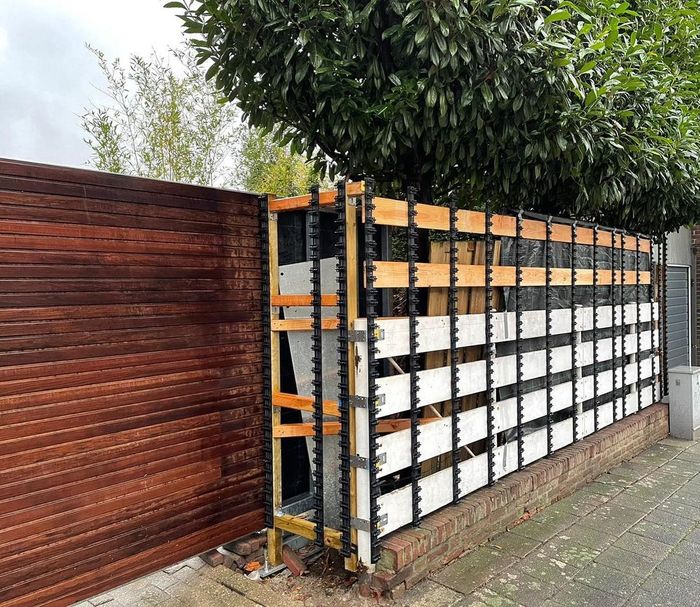 Fences: use rails on or across posts, just snap the boards