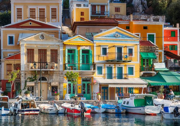 Embark on a culinary voyage across the flavorscape of Greece, from bite to bite.