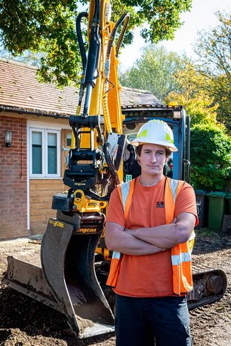 Oliver Gunns - Gunns Contractors 