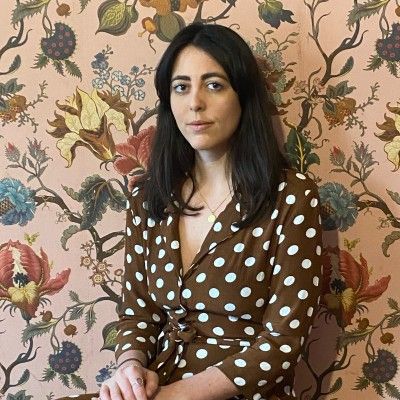 Hannah Standen - The Alterist