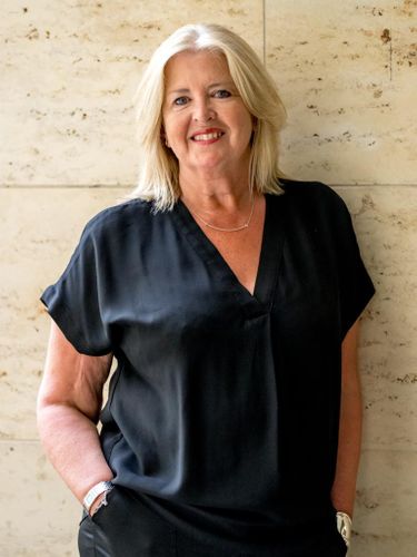 Gill Parker - Informare PR