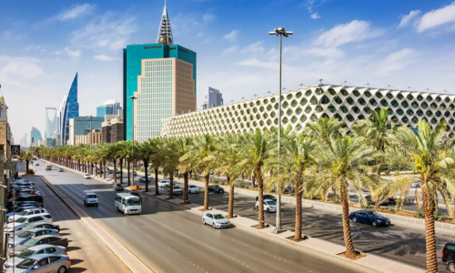 Olaya / King Fahd Road corridor – central business district, 20 minutes away