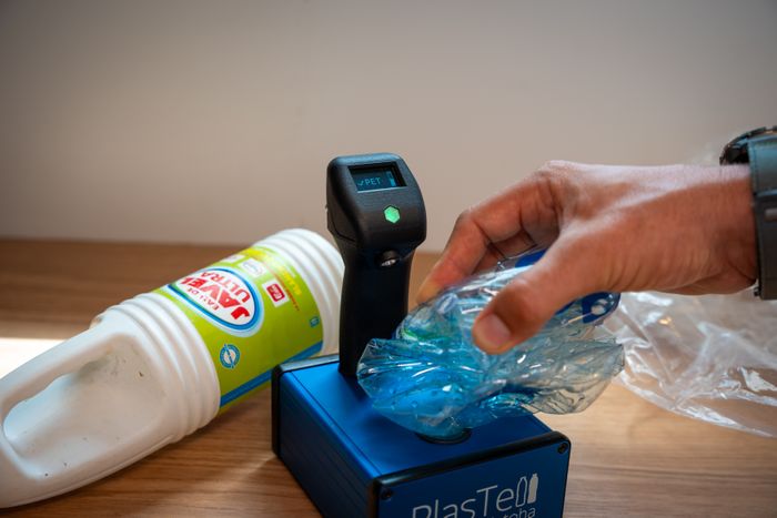 PlasTell Desktop Pro
