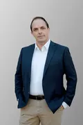 Dr. Remi Piet