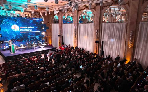 Les retards d'investissement et les risques liés à l'approvisionnement placent les opportunités gazières de l'Afrique au centre des débats lors du Forum de Paris