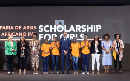 Angola’s Minister Azevedo Awards 4 Scholarships to Qualifying INP Female Students