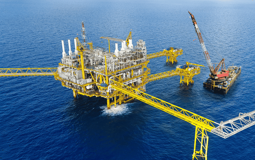 O clima de investimento em Angola destaca-se à medida que a Guerra do Golfo desvia o foco do setor a montante para África