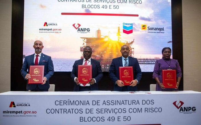Chevron Signs Contracts for Angolan Ultra-Deepwater Blocks