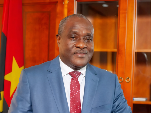 O diretor-geral do IRDP, Luís Fernandes, participa na AOG 2026, à medida que o desenvolvimento do setor a jusante em Angola ganha impulso