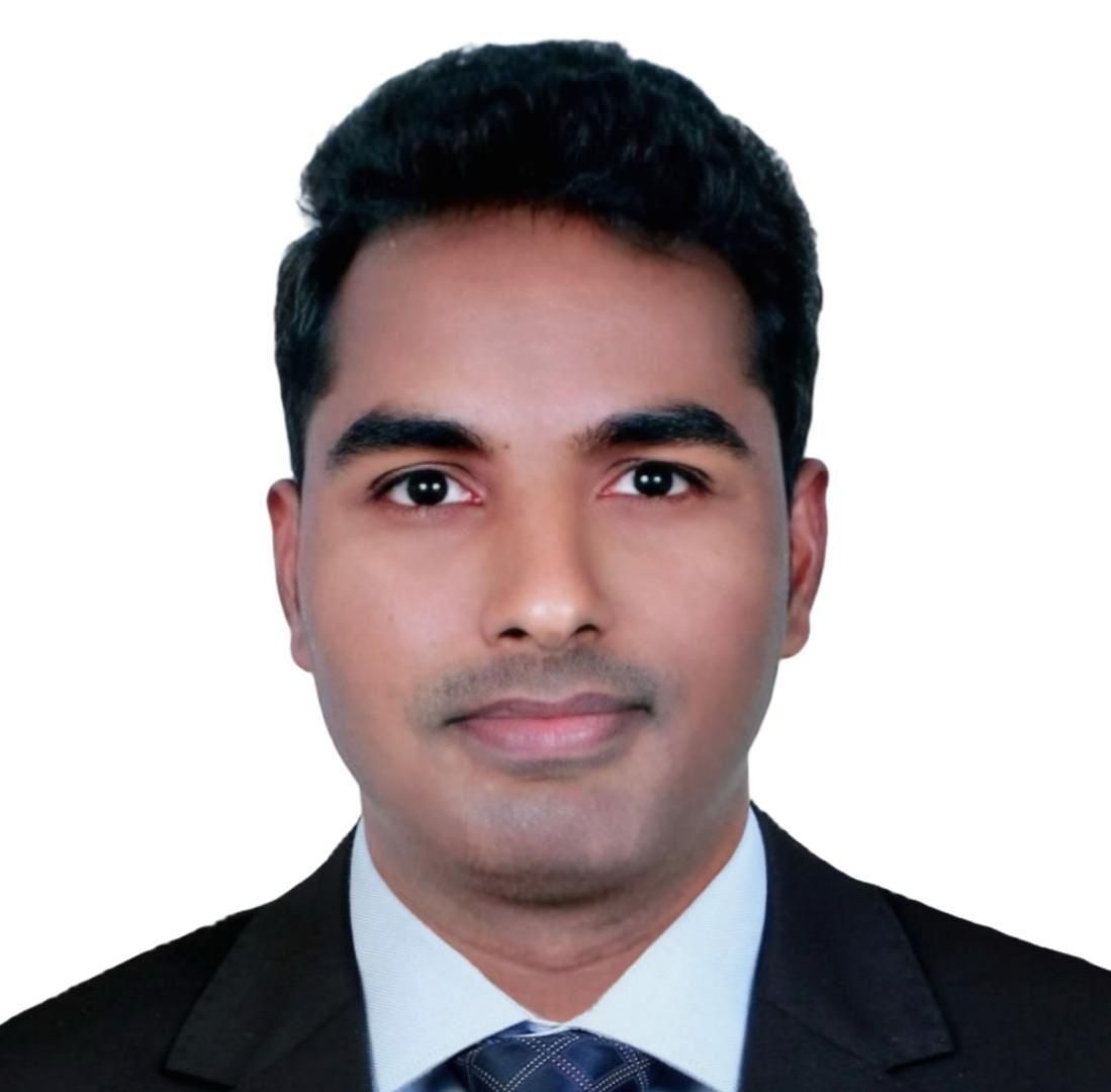 Akhilesh Upadhyay - Enagol Energias de Angola