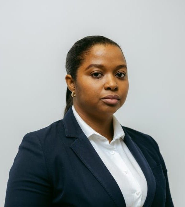 Deise Vilarinho Bernado - MIREMPET, Angola