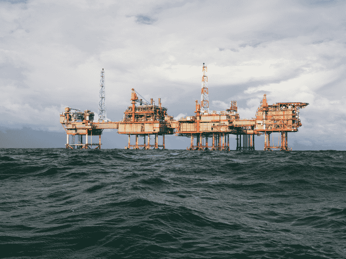 Chevron, Shell in Talks for Landmark Venezuela Oil Deals as Investor Interest Builds