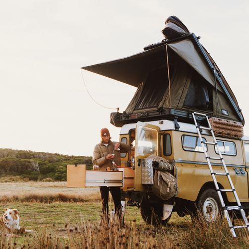 AX27 Clamshell Rooftop Tent - 10% Off