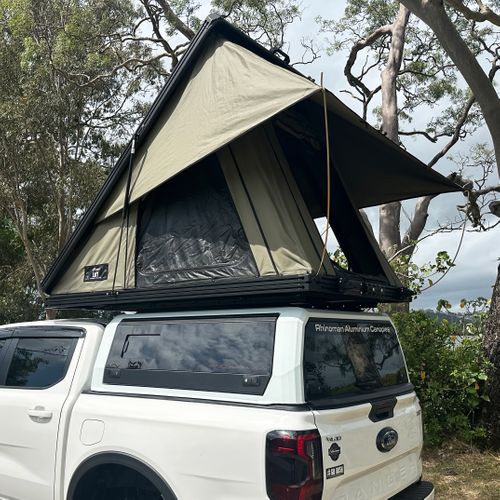 LX27 Lightweight Rooftop Tent + 180 XT MAX Awning Show Special