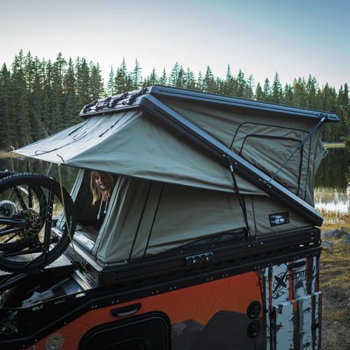 TX27 MAX Rooftop Tent + 270 XT Awning Show Special
