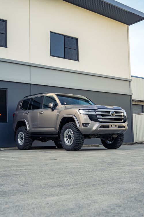 300 Series 4200kg GVM and 4000KG Towing.