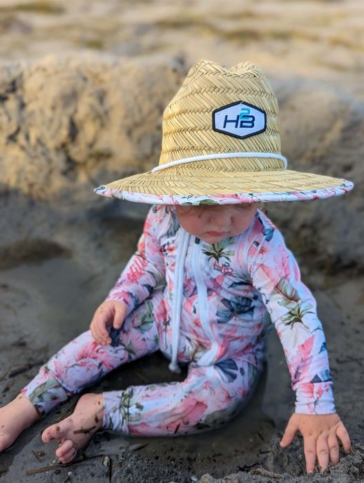 Straw Hat Botanical