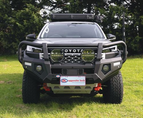 OL Bull Bar N90 Toyota Hilux Flyer