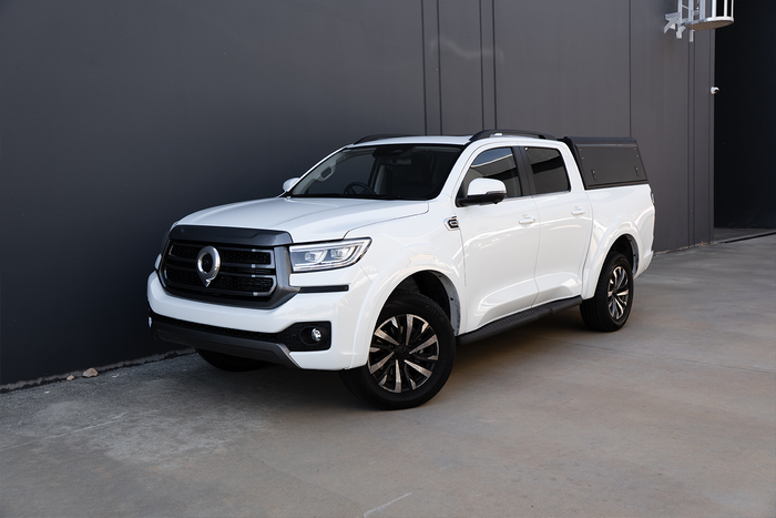 * Alu-Cab Explorer Canopy *