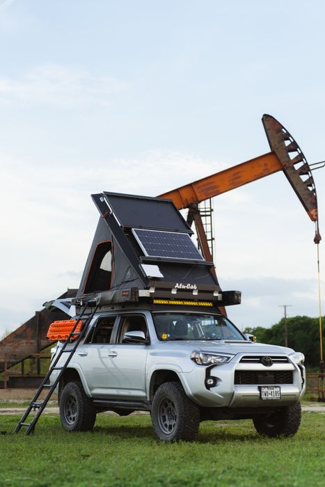 * Gen 3-R Expedition Rooftop Tent *