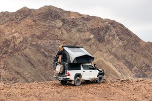 * Alu-Cab ModCAP Campers *