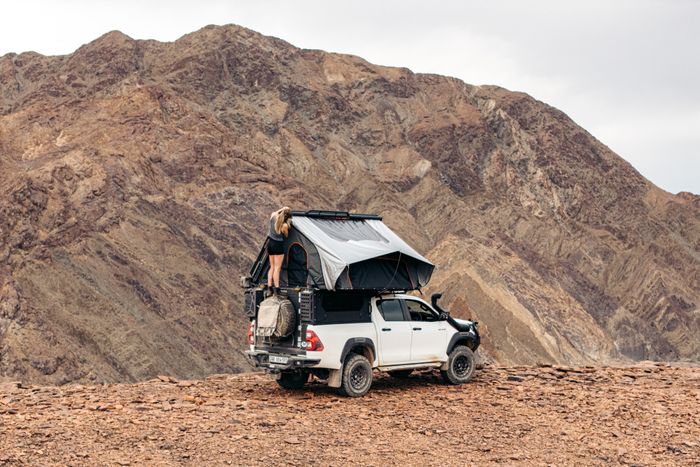 * Alu-Cab ModCAP Campers *