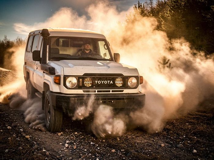 Toyota LC70 Series (2023+) Grille Kit