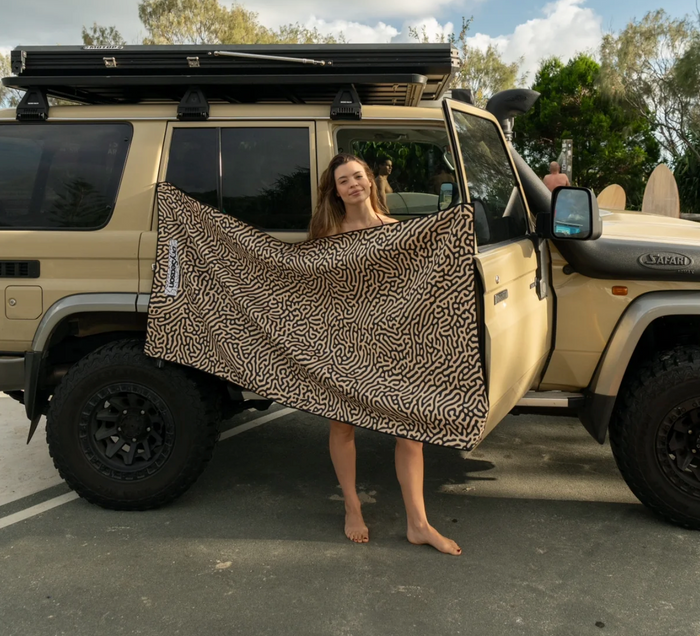 SANDY - Sand Free Magnetic Beach Towel