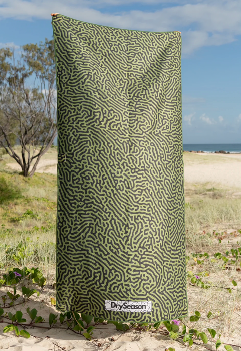 LIME - Magnetic Beach Towel