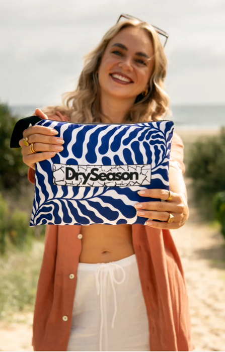 SANTORINI - Magnetic Beach Towel