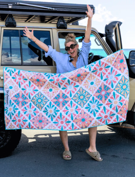 BANKSIA - Magnetic Beach Towel