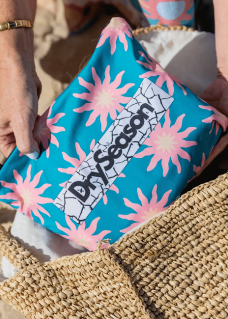 REEF - Magnetic Beach Towel