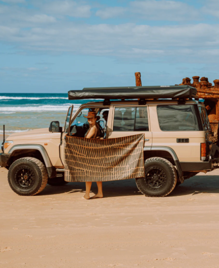 BYRON - Magnetic Beach Towel