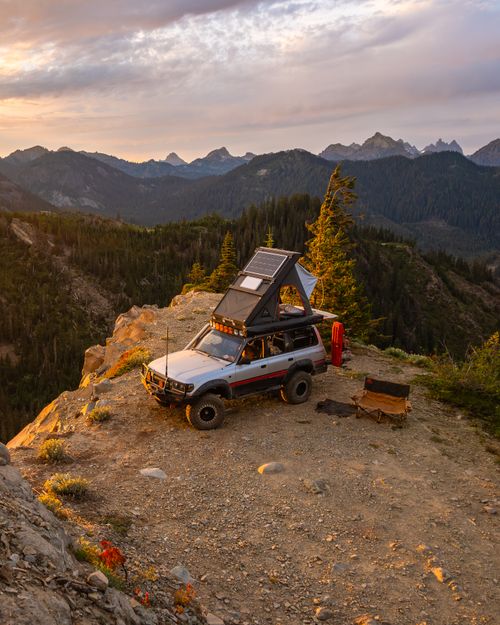 *Gen 3-R Expedition Rooftop Tent
