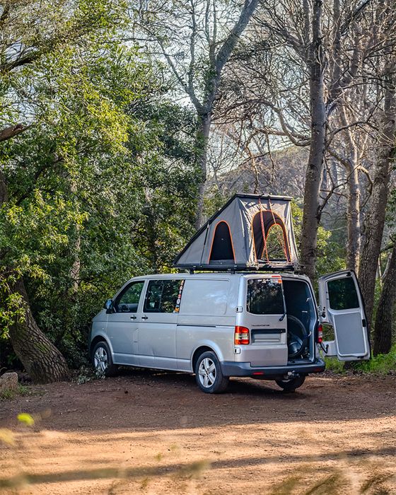 *LT-50 Lightweight Rooftop Tent