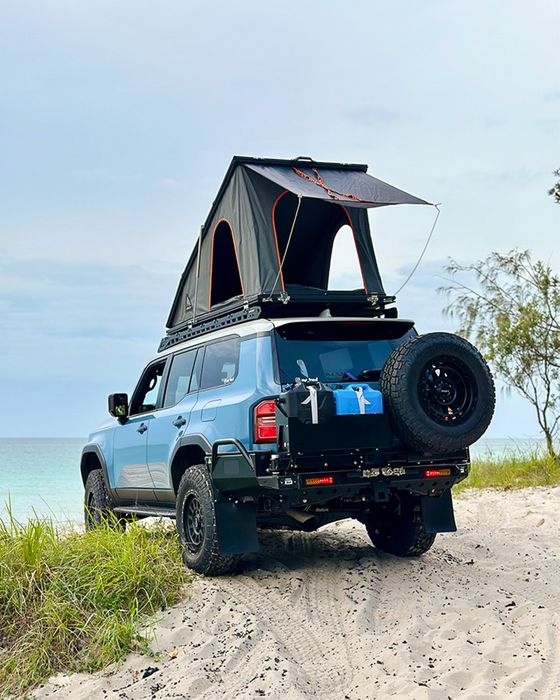 *LT-50 Lightweight Rooftop Tent