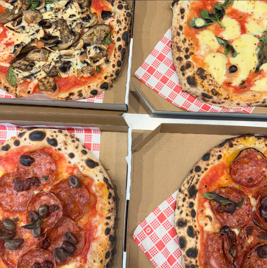 Happy as Larry Pizza truck sydney 4x4 show
