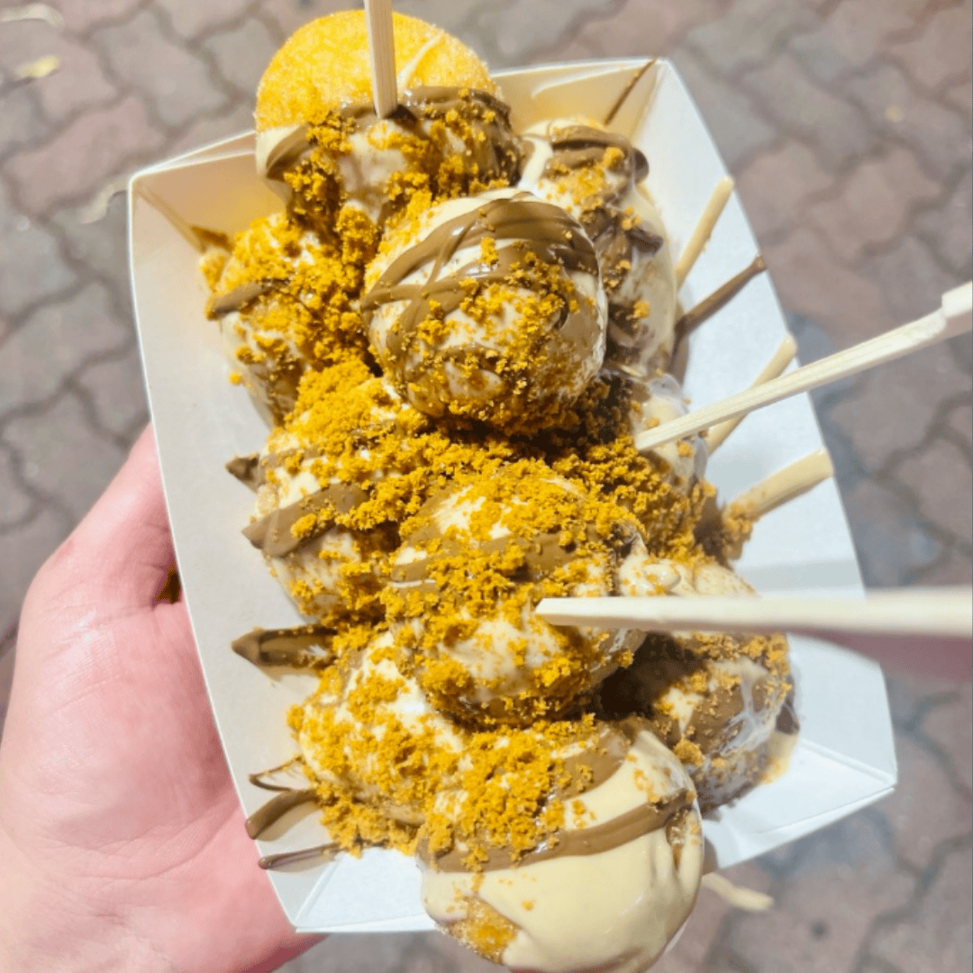 Mr Puff donuts at Sydney 4x4 Outdoors Show
